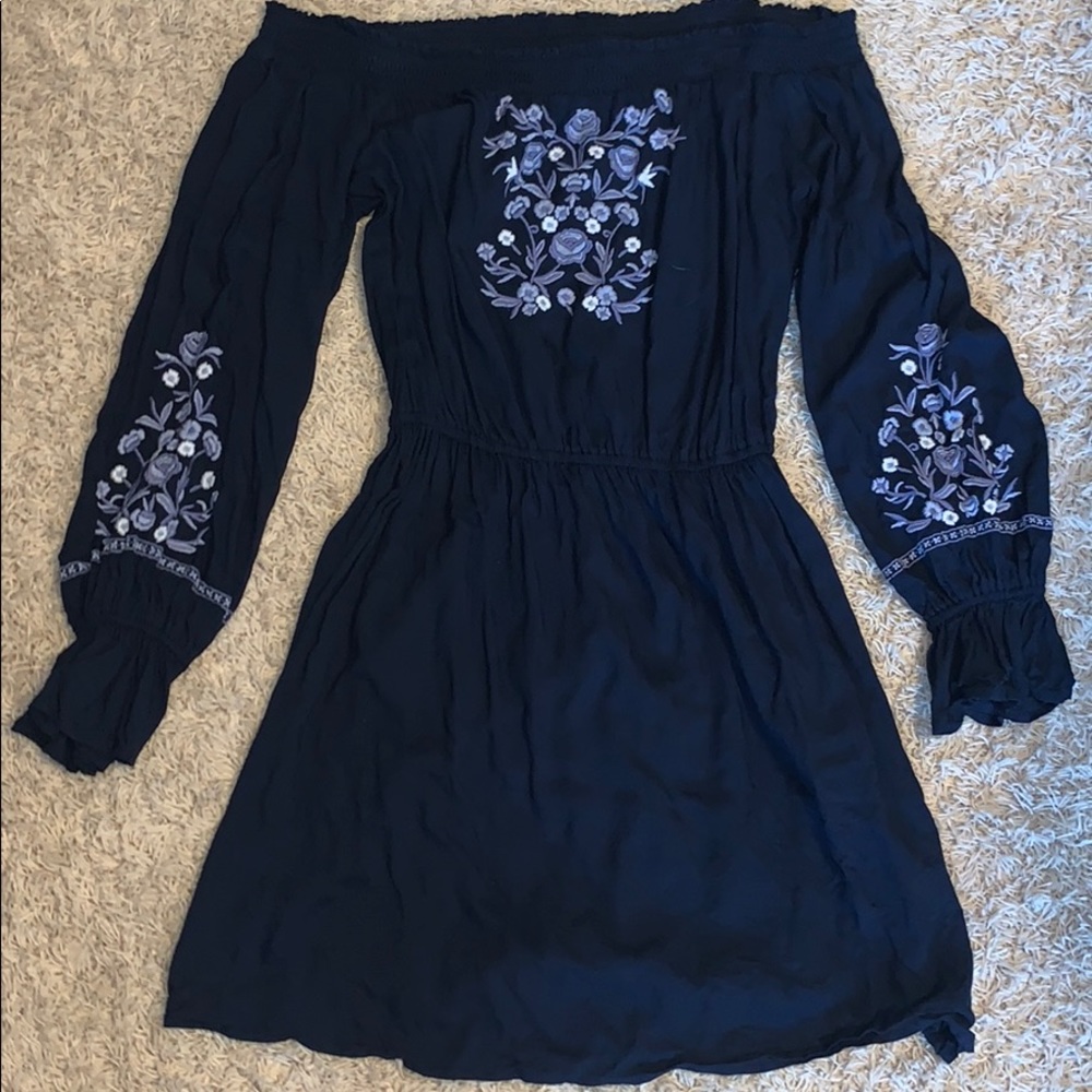NAVY BLUE FLORAL HOLLISTER DRESS
